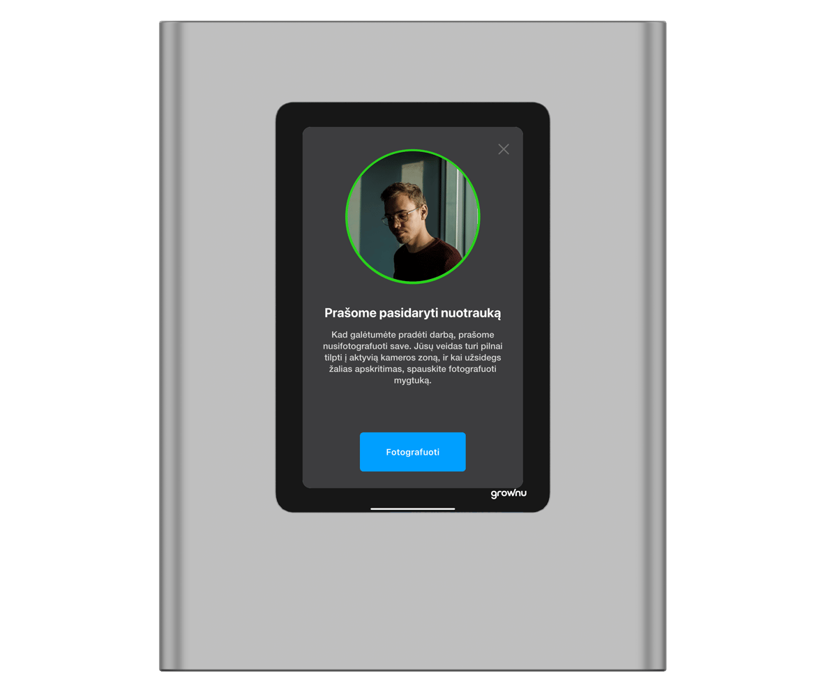 Terminalas su kamera registracijos metu